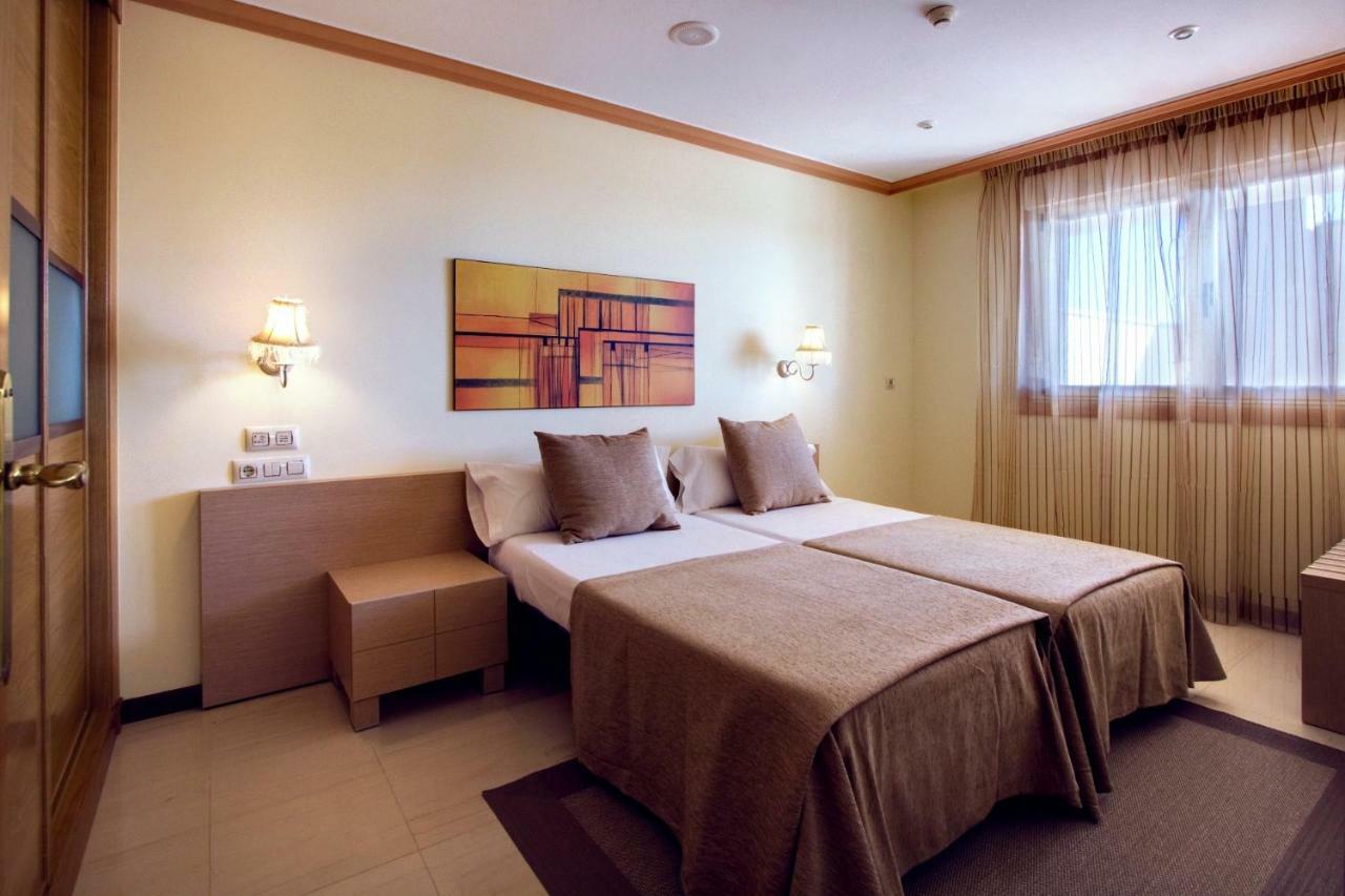 Apartamentos Mediterraneo Real 2 ฟูเอนฮิโรลา ภายนอก รูปภาพ