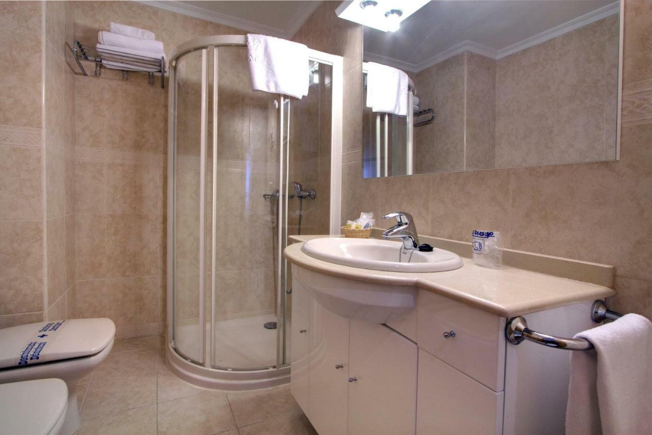 Apartamentos Mediterraneo Real 2 ฟูเอนฮิโรลา ภายนอก รูปภาพ